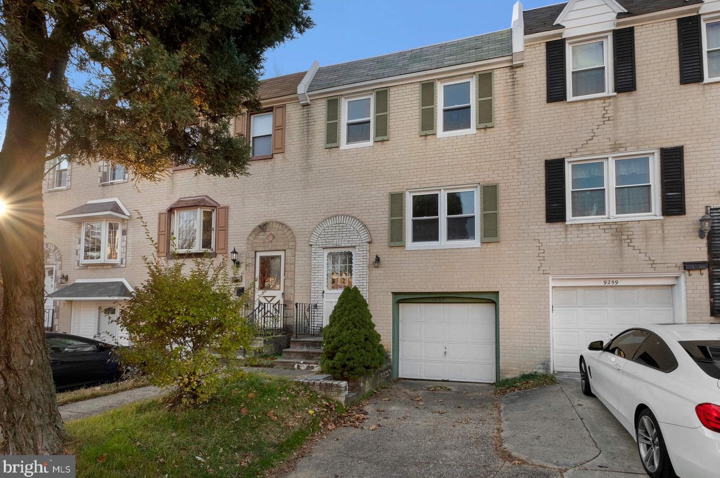 9257 Angus Pl, Philadelphia, PA 19114-3411