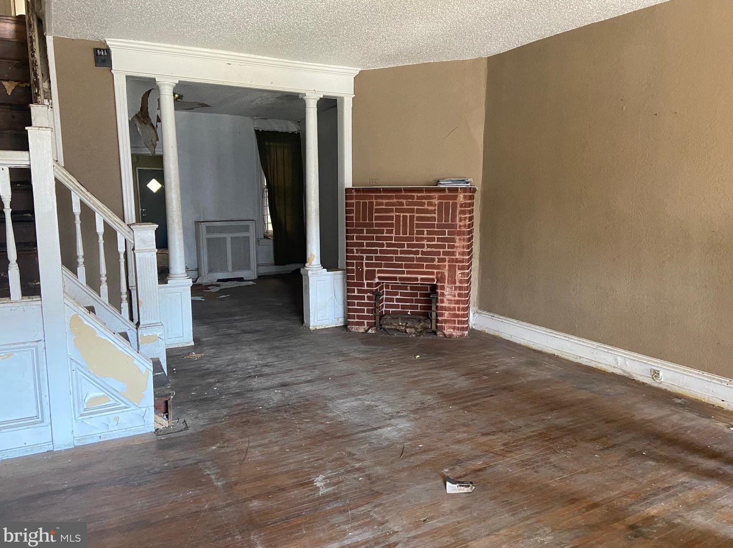 6117 Spruce St, Philadelphia, PA 19139-3741