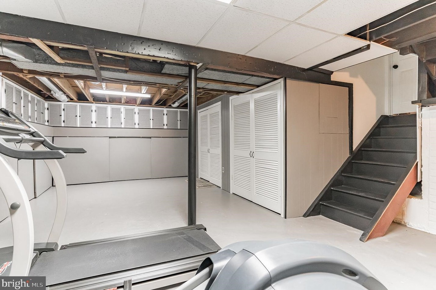 541 Wigard Ave, Philadelphia PA 19128-0041 exterior