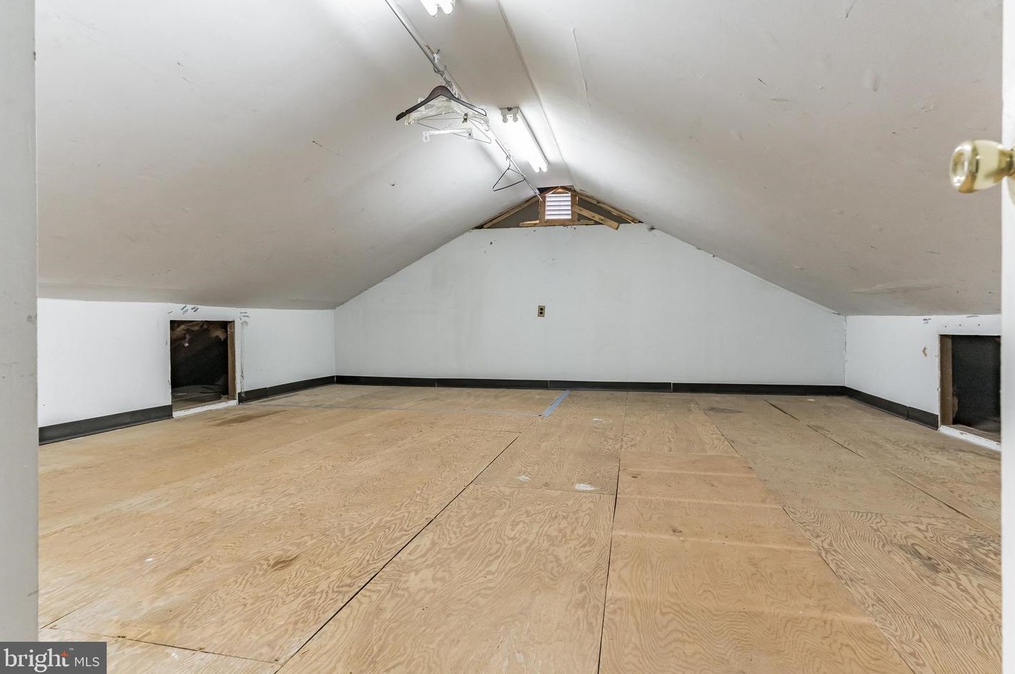 541 Wigard Ave, Philadelphia PA 19128-0041 exterior