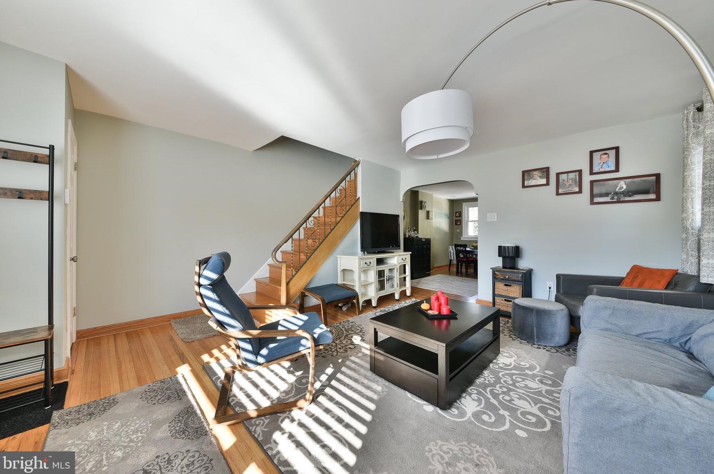 211 Napfle Ave, Philadelphia, PA 19111-2422