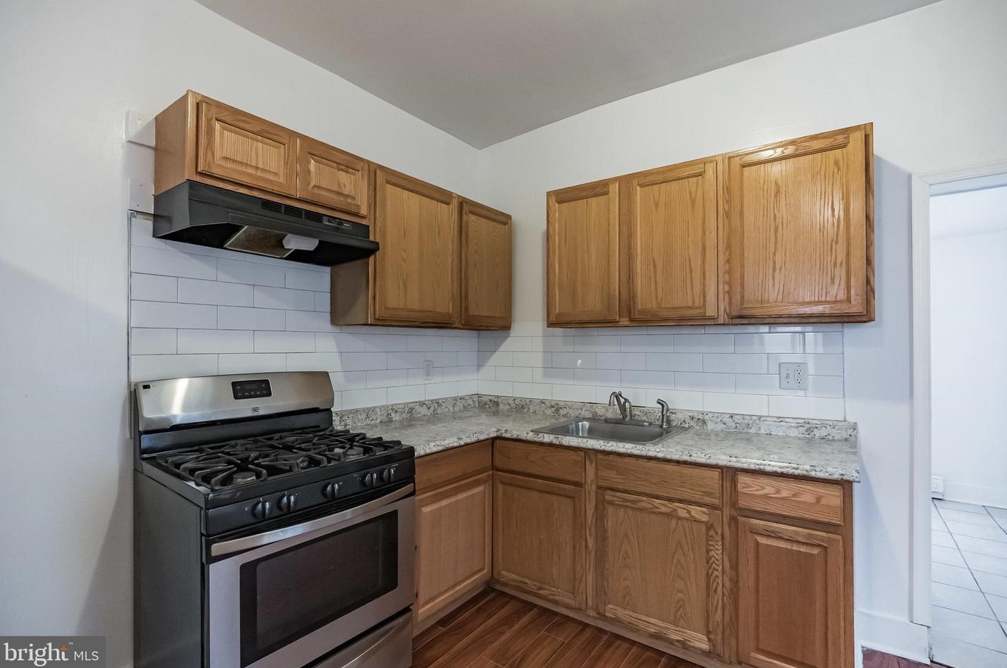 2210 Lambert St, Philadelphia, PA 19132-4816