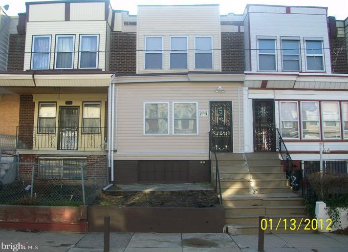 5630 Ridgewood St #2, Philadelphia, PA 19143