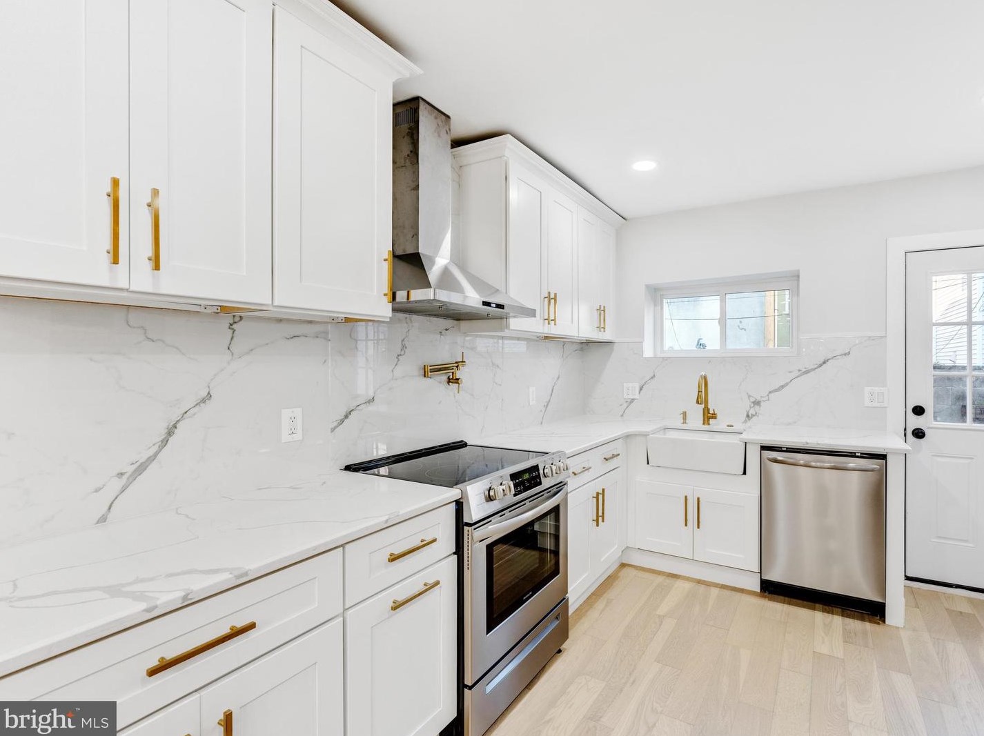 211 Mifflin St, Philadelphia PA  19148-1920 exterior