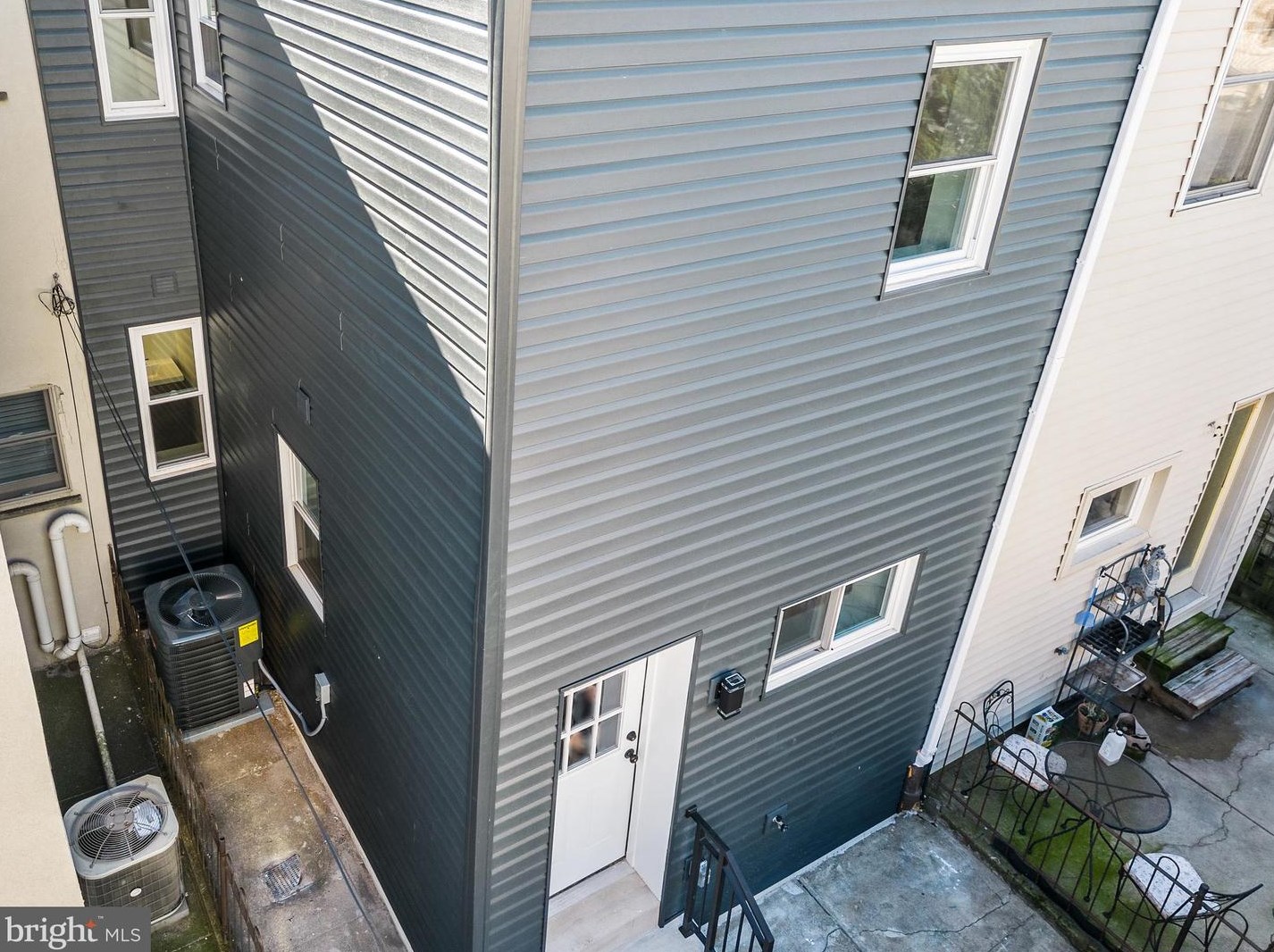 211 Mifflin St, Philadelphia PA  19148-1920 exterior