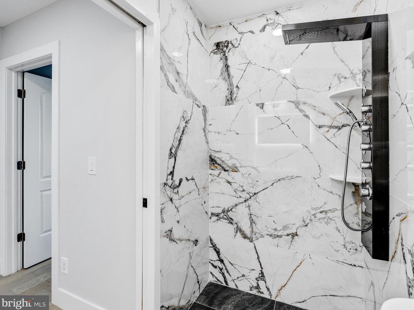 211 Mifflin St, Philadelphia PA  19148-1920 exterior