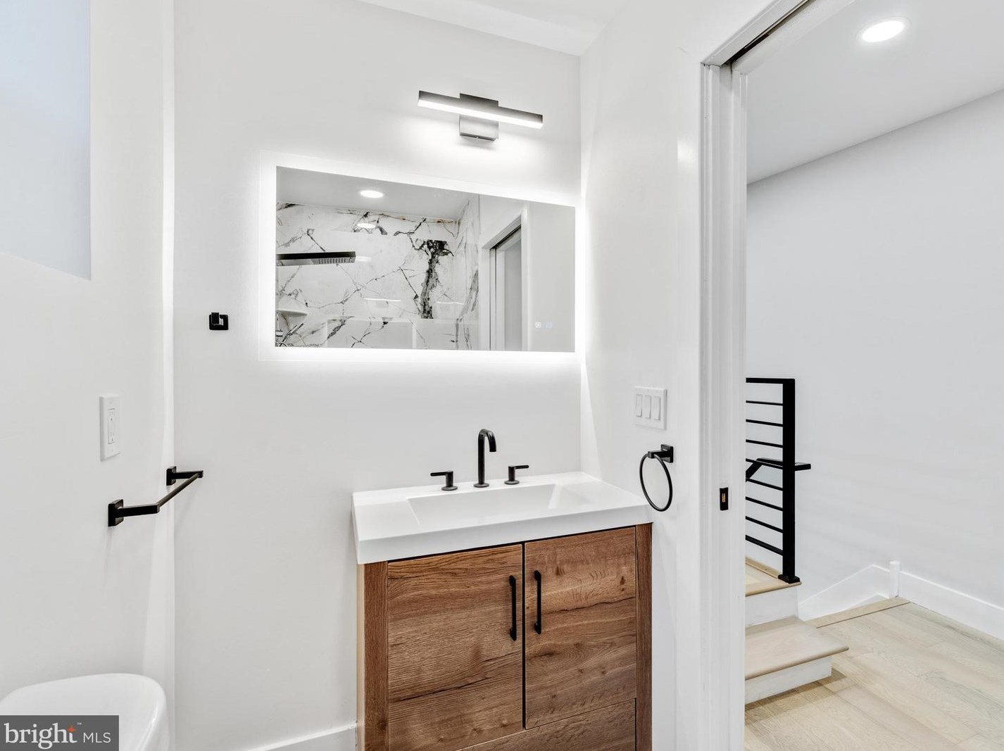 211 Mifflin St, Philadelphia PA  19148-1920 exterior