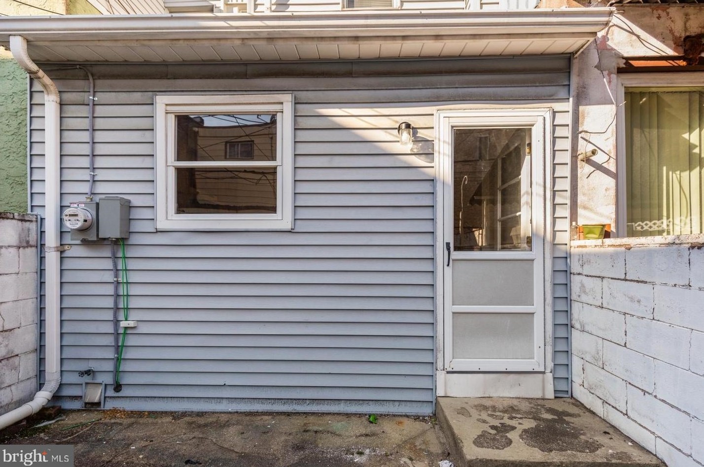 2419 Sartain St, Philadelphia PA  19148-3621 exterior