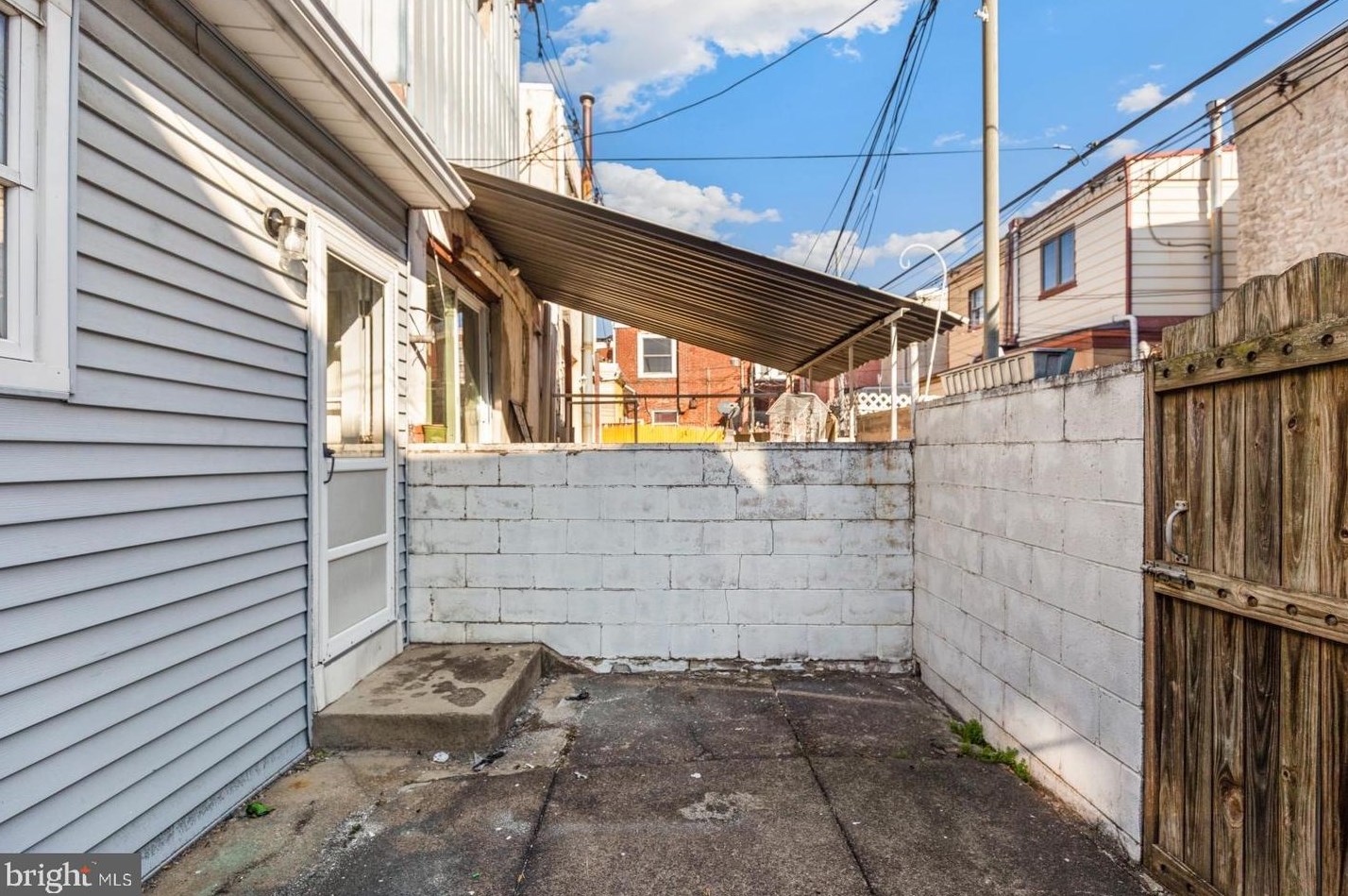 2419 Sartain St, Philadelphia PA  19148-3621 exterior