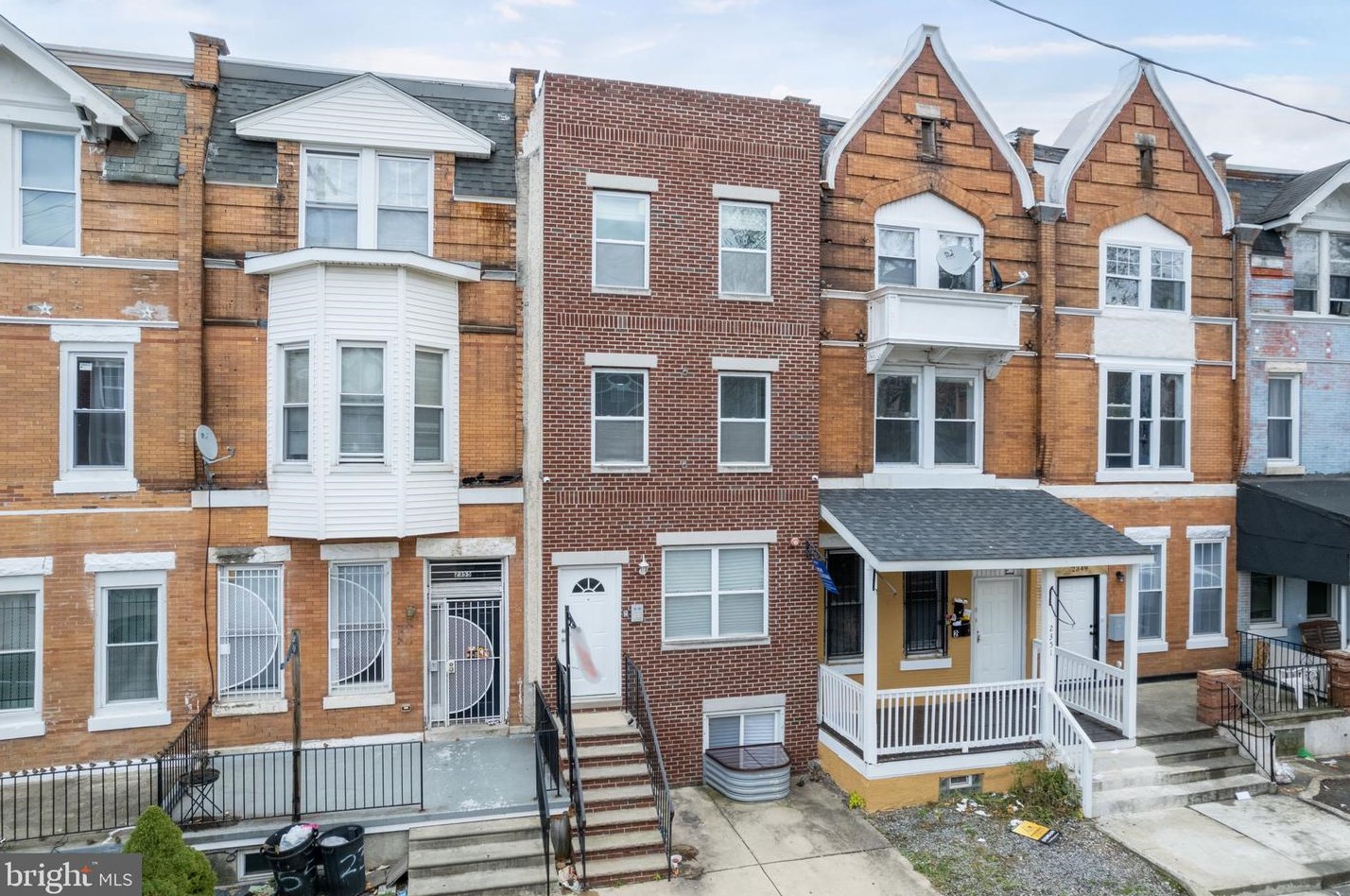 2353 Park Ave, Philadelphia PA  19132-4560 exterior