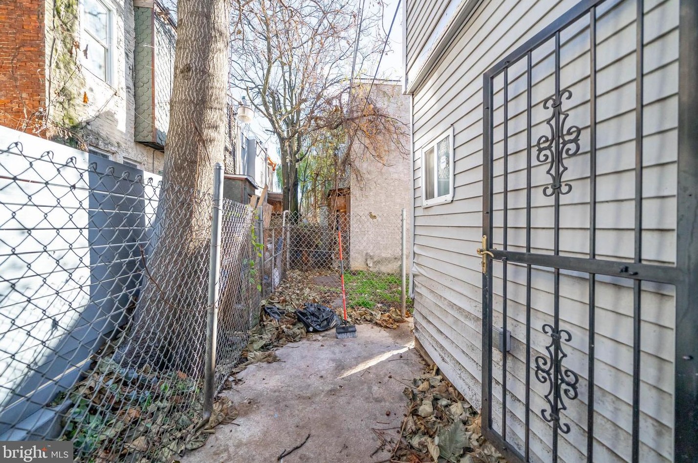 3117 Morse St, Philadelphia PA 19121-2519 exterior