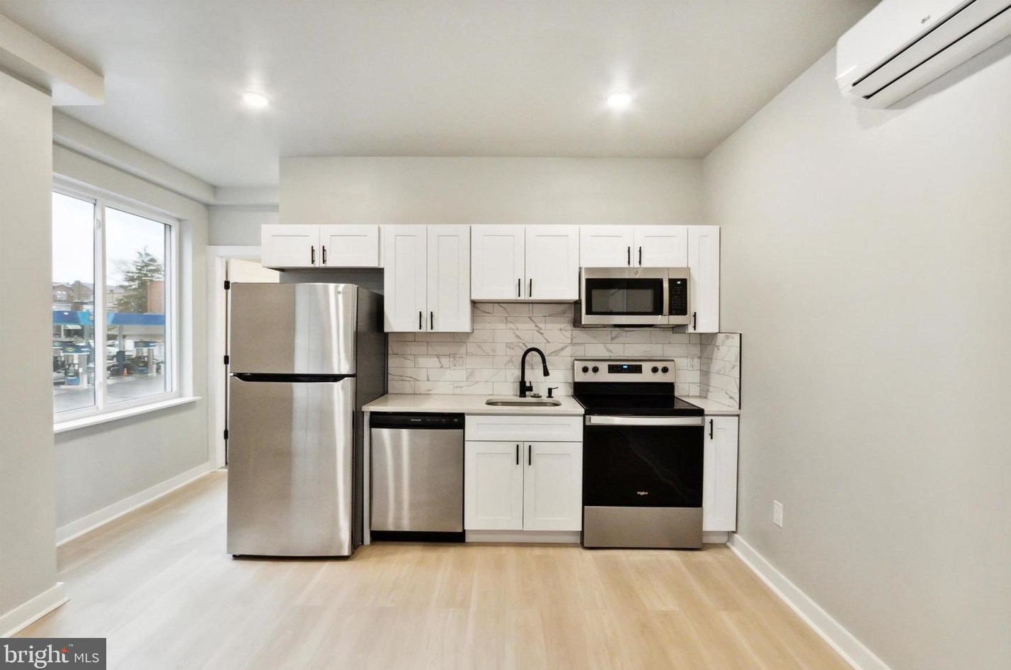 316 S 52nd St #3, Philadelphia, PA 19143