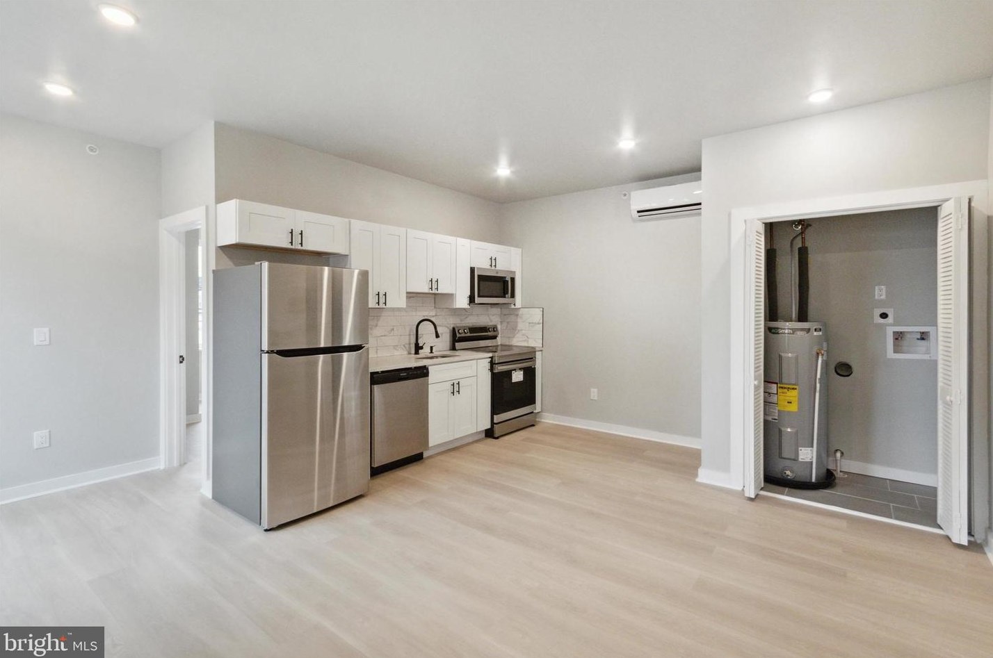 316 S 52nd St #5, Philadelphia, PA 19143