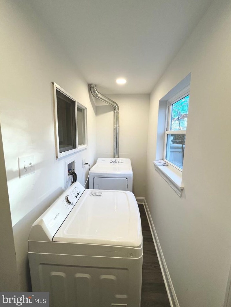 2404 Lambert St, Philadelphia PA  19145-4212 exterior
