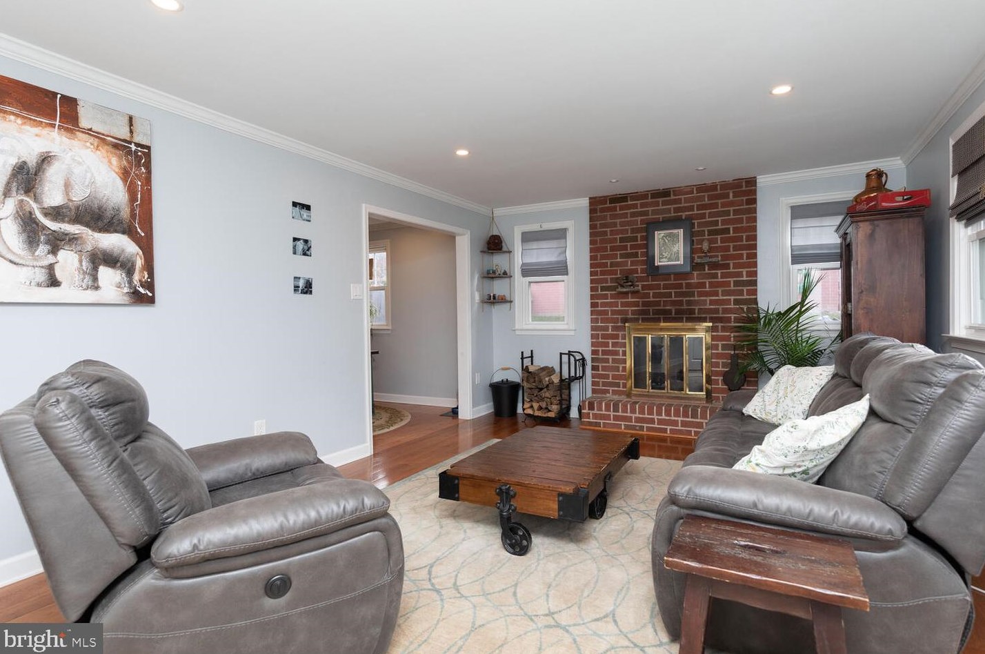 8733 Old Line Rd, Philadelphia, PA 19128-2021