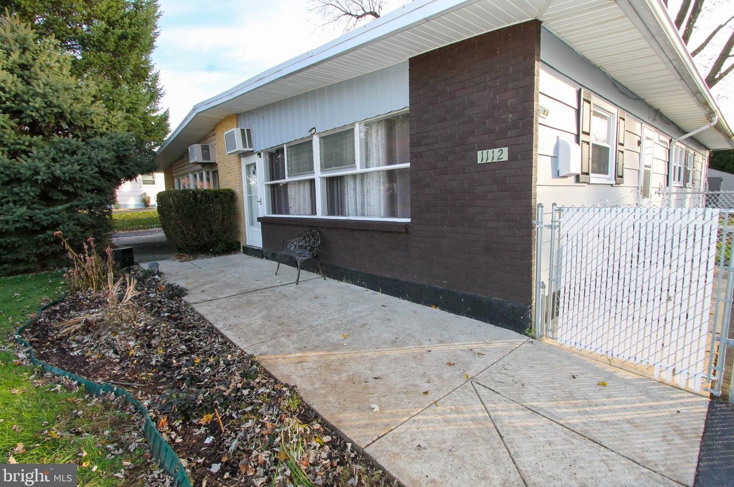 1112 Grant Ave, Philadelphia, PA 19115-3705