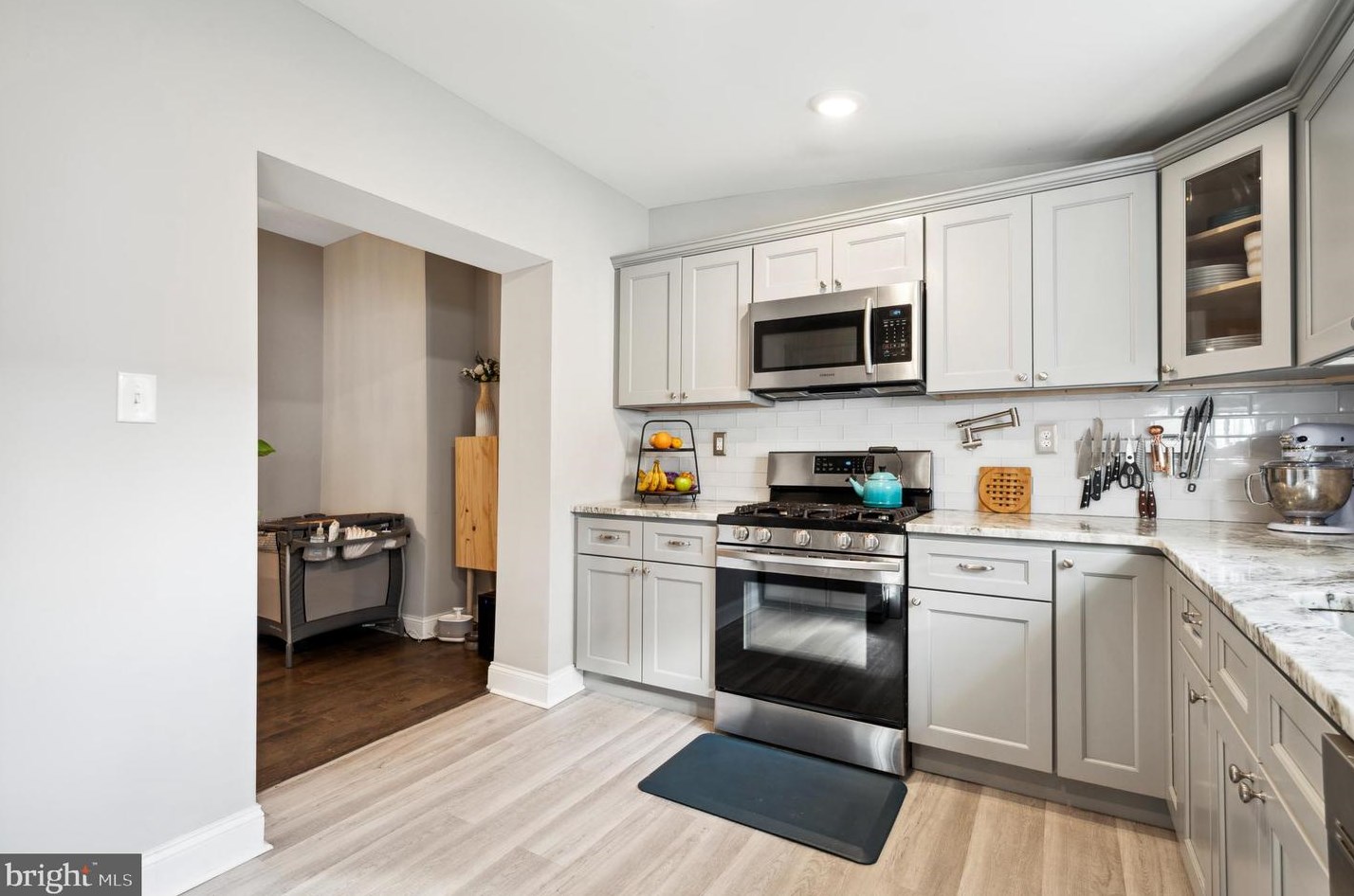2052 Arizona St, Philadelphia PA  19125-1530 exterior