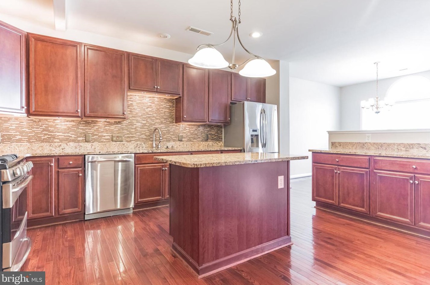 15046 Sunflower Dr, Philadelphia PA 19116-1310 exterior