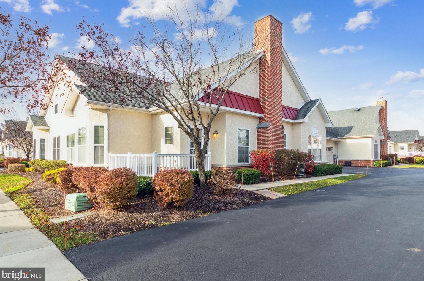 15046 Sunflower Dr, Philadelphia, PA 19116-1347