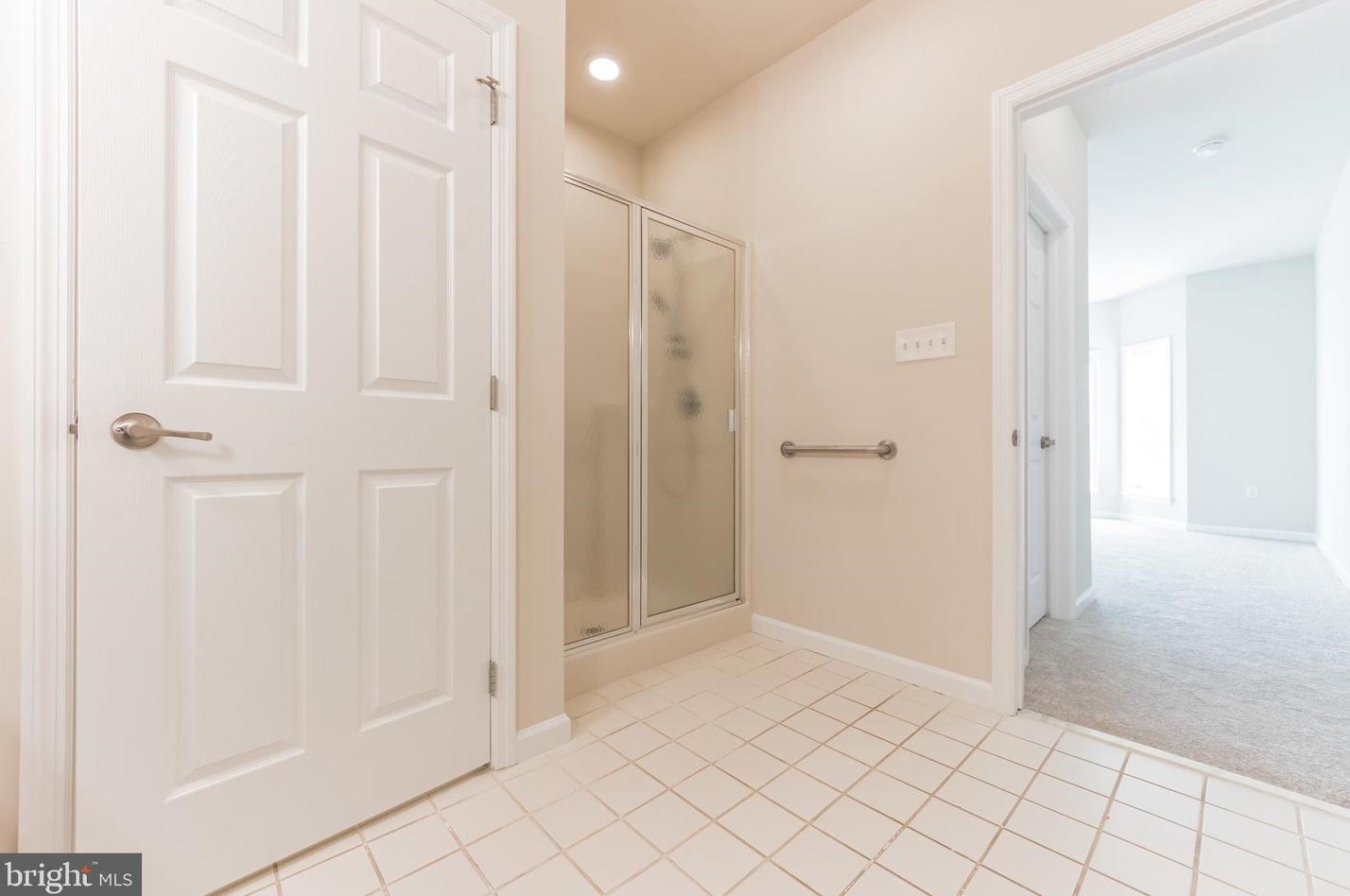 15046 Sunflower Dr, Philadelphia PA 19116-1310 exterior