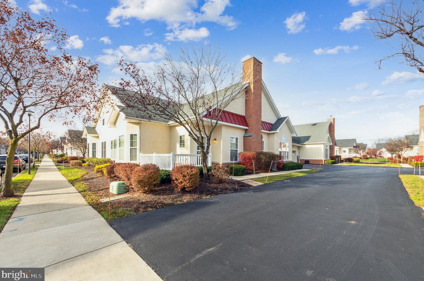 15046 Sunflower Dr, Philadelphia PA 19116-1310 exterior