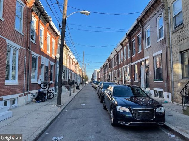 843 Winton St, Philadelphia, PA 19148-3123
