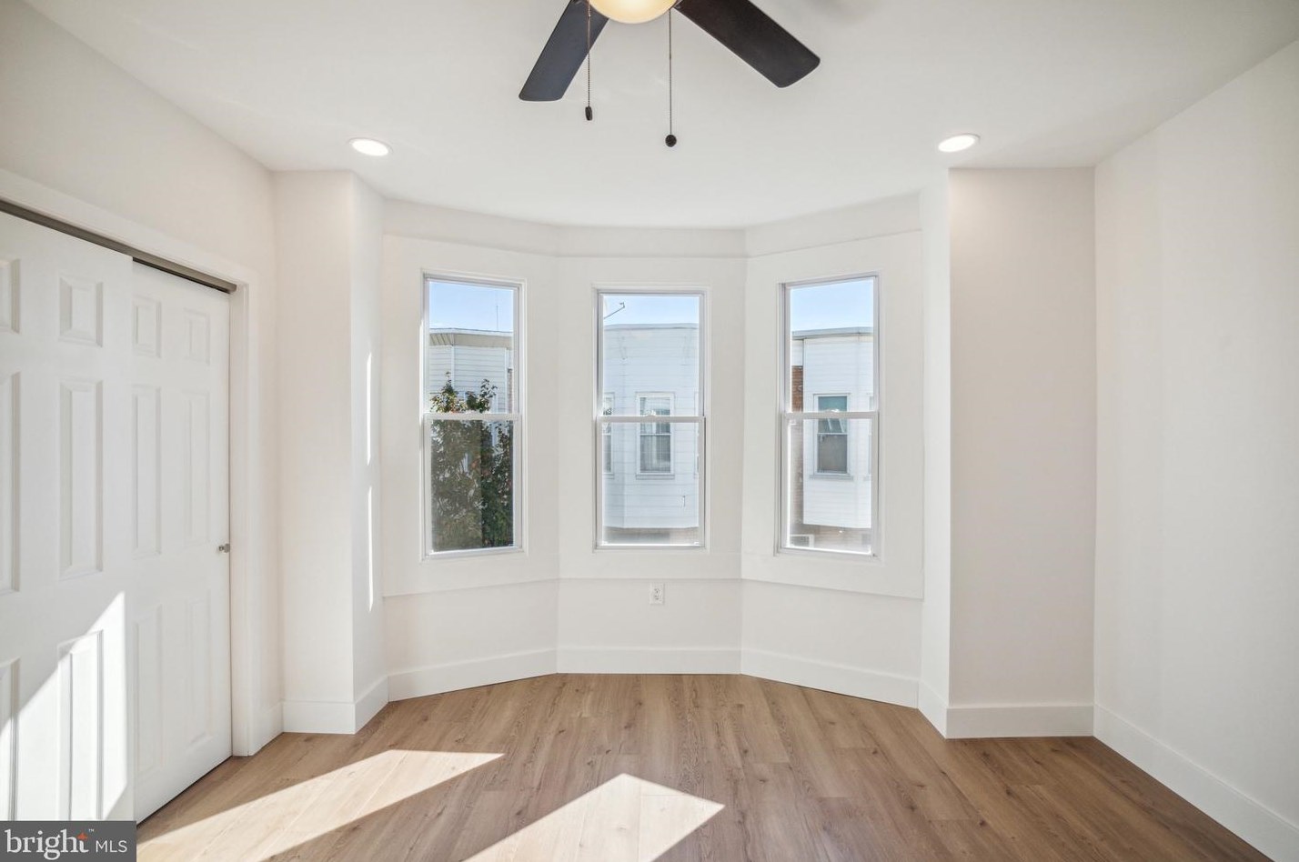 2144 Opal St, Philadelphia PA  19145-3606 exterior