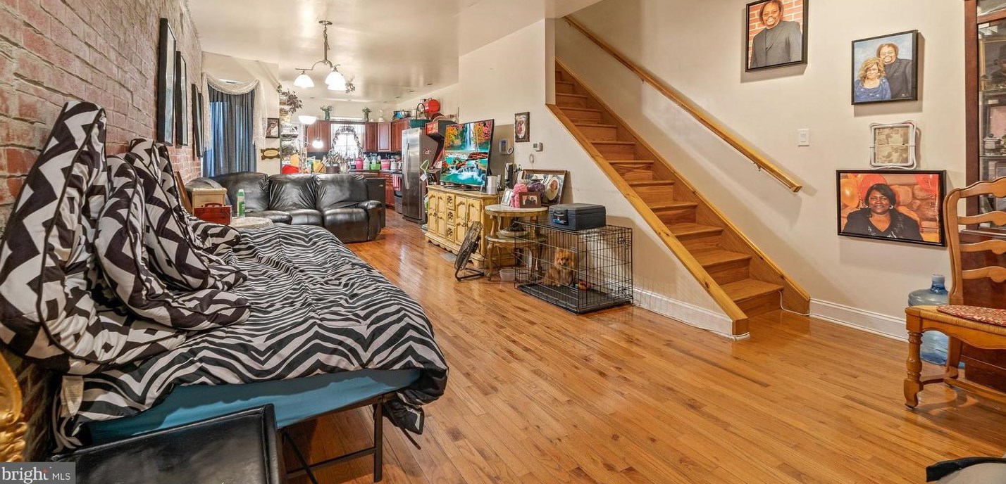 2338 Morris St, Philadelphia PA  19145-1823 exterior