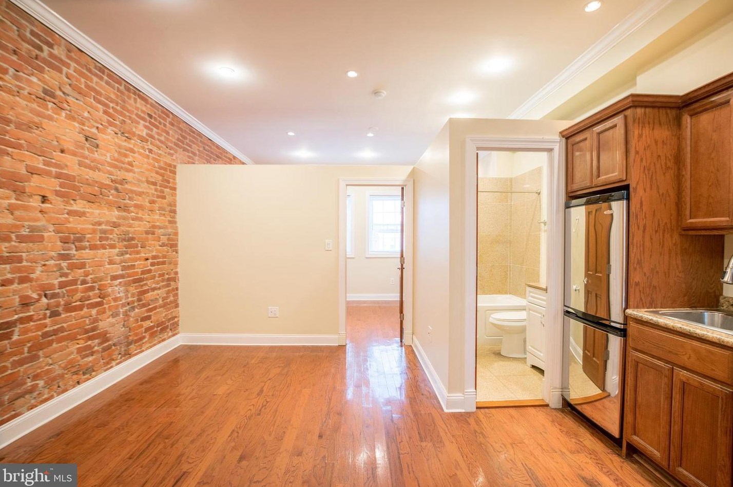2506 S Broad St #unit 2, Philadelphia, PA 19145