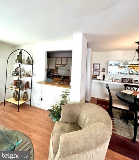 9350 Neil Rd, Philadelphia, PA 19115-4274