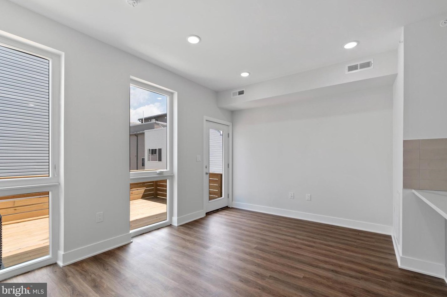 321 W Berks St #2, Philadelphia, PA 19122