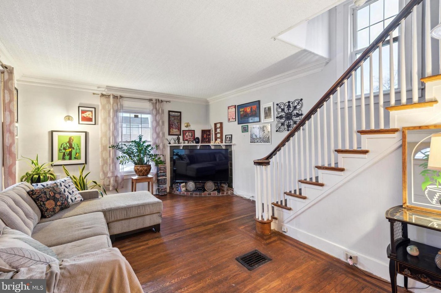 5811-15 Weymouth St, Philadelphia, PA 19120-1136