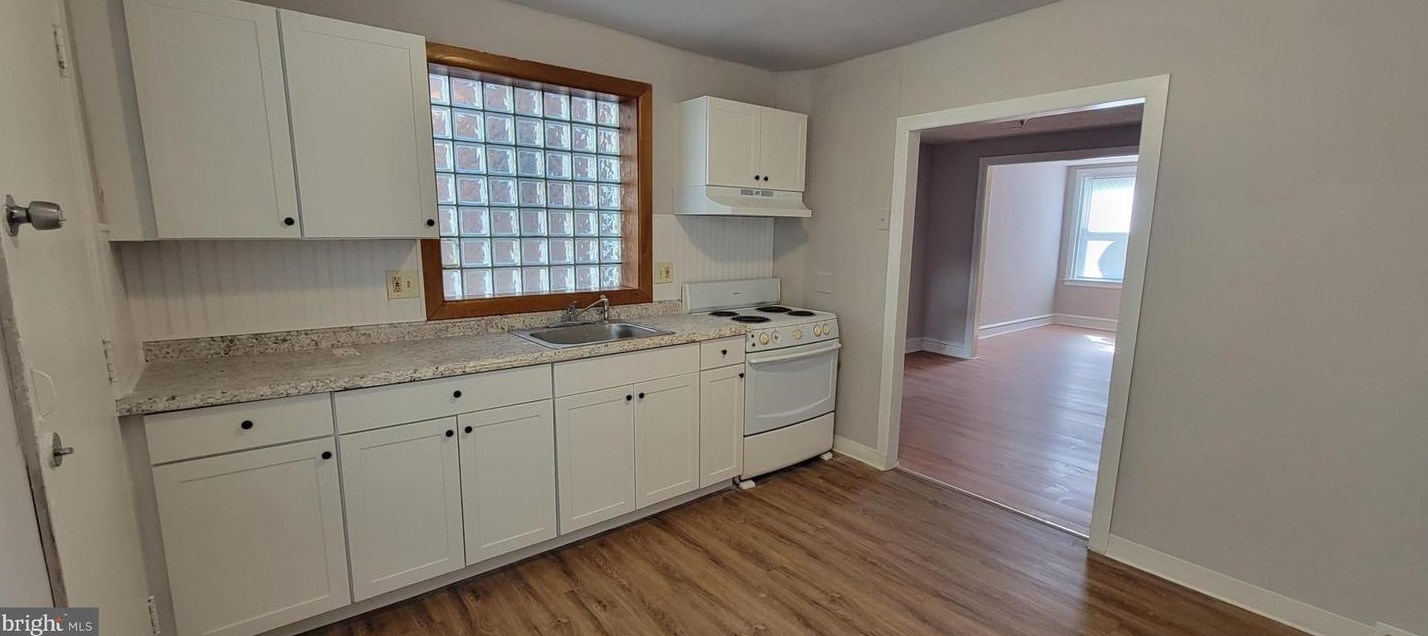 225 Sparks St, Philadelphia PA  19120-1416 exterior