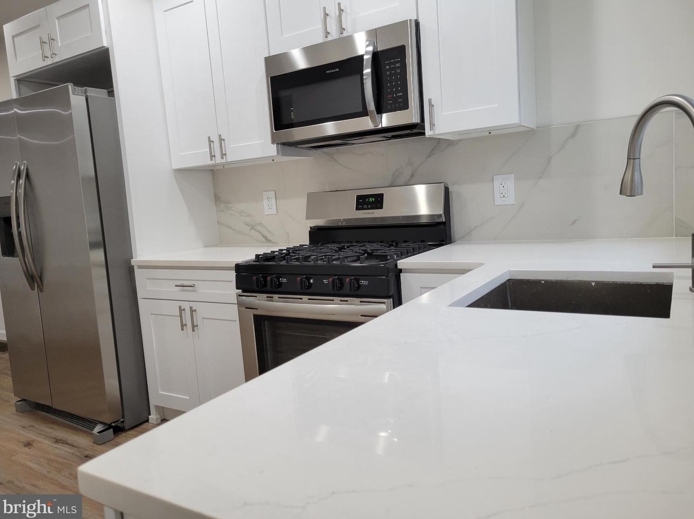 917 Tree St, Philadelphia PA  19148-3121 exterior