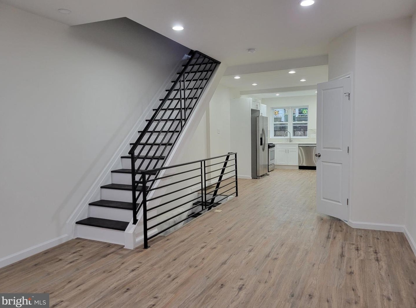 917 Tree St, Philadelphia PA  19148-3121 exterior