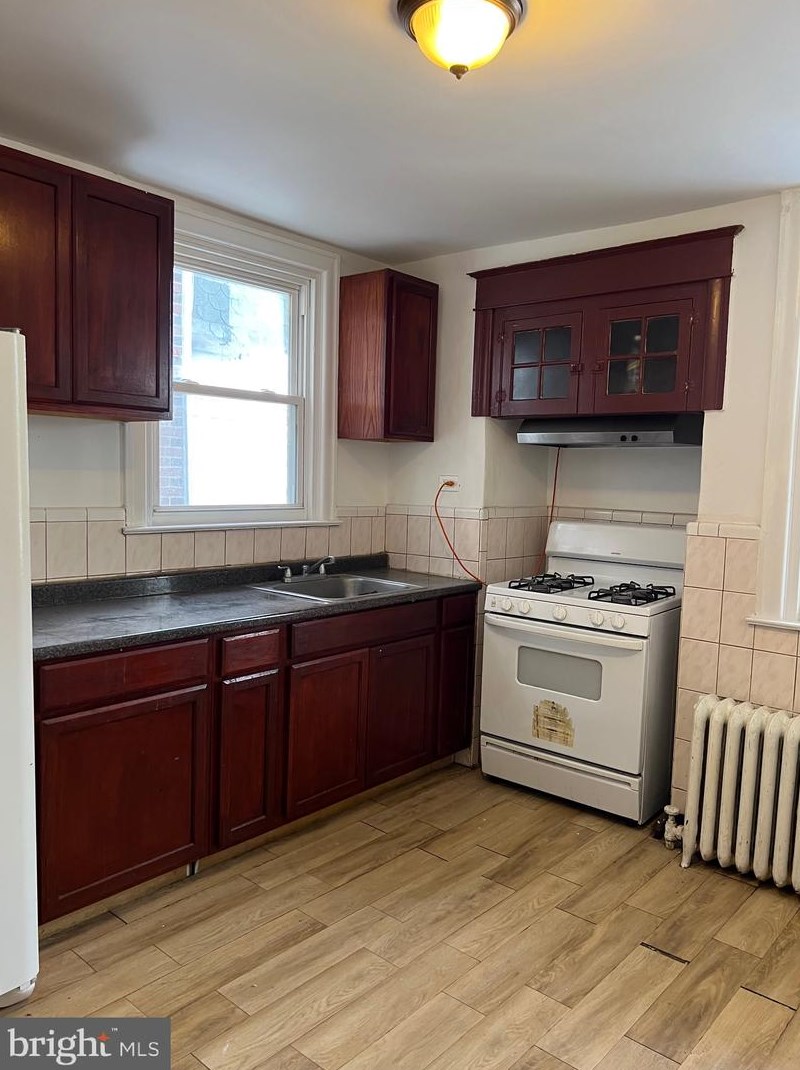 517 Alcott St, Philadelphia PA  19120-1217 exterior