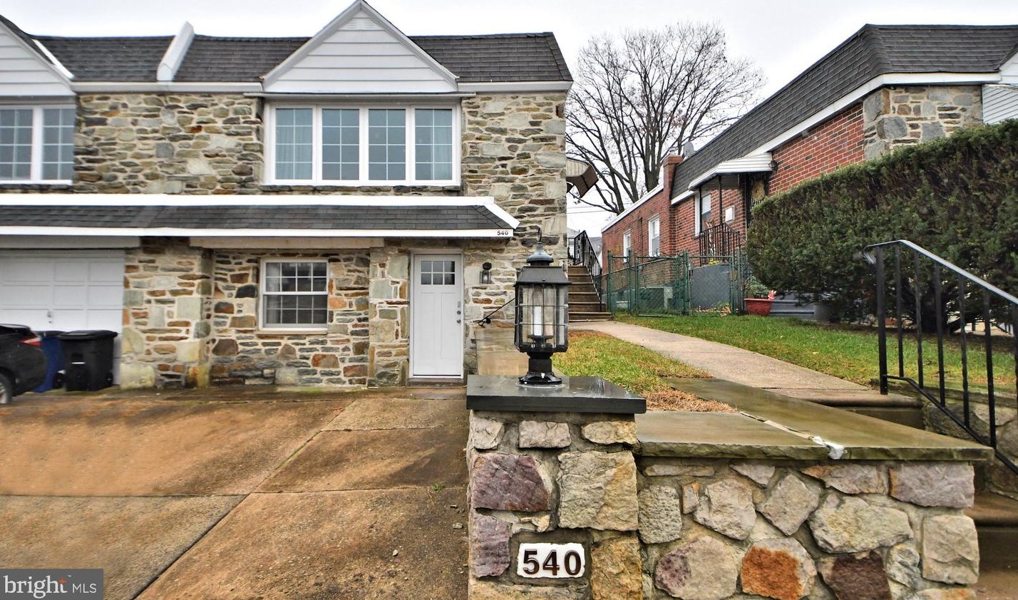 540 Wartman St, Philadelphia, PA 19128-3237