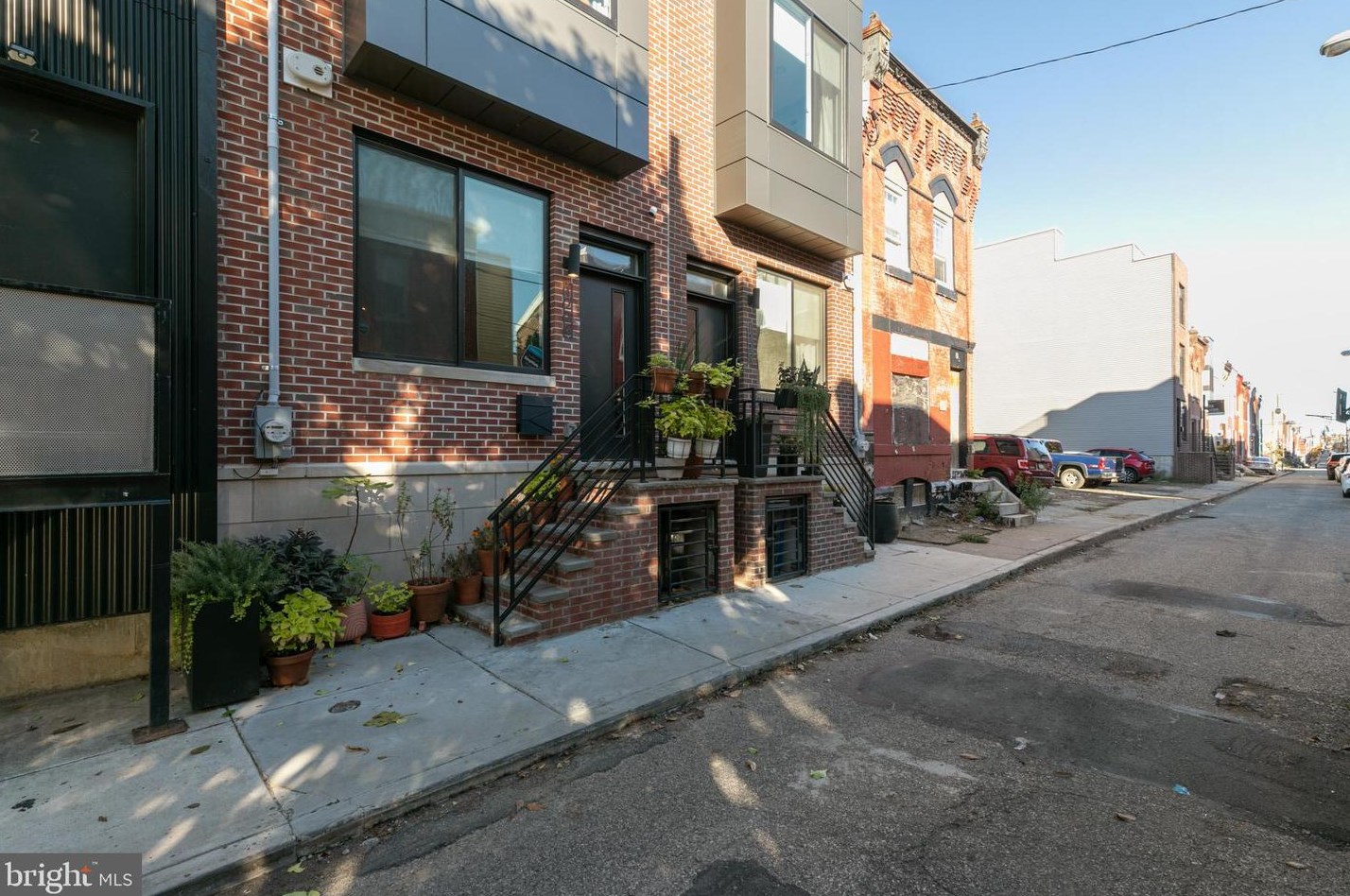 1228 Dover St, Philadelphia PA  19146-3620 exterior