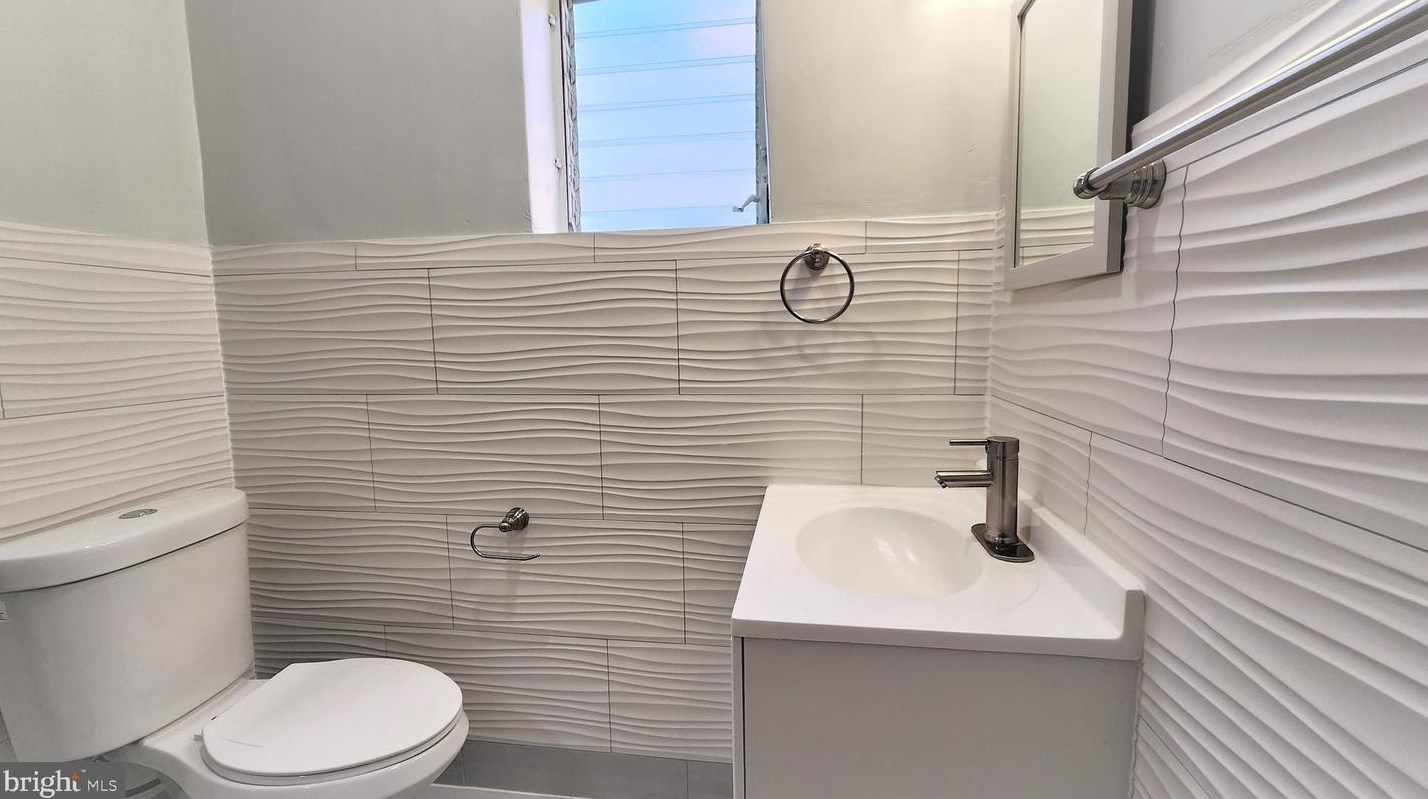 148 Huntingdon St, Philadelphia PA  19133-4028 exterior