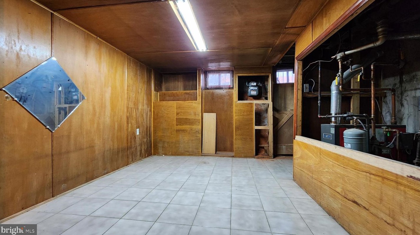 148 Huntingdon St, Philadelphia PA  19133-4028 exterior