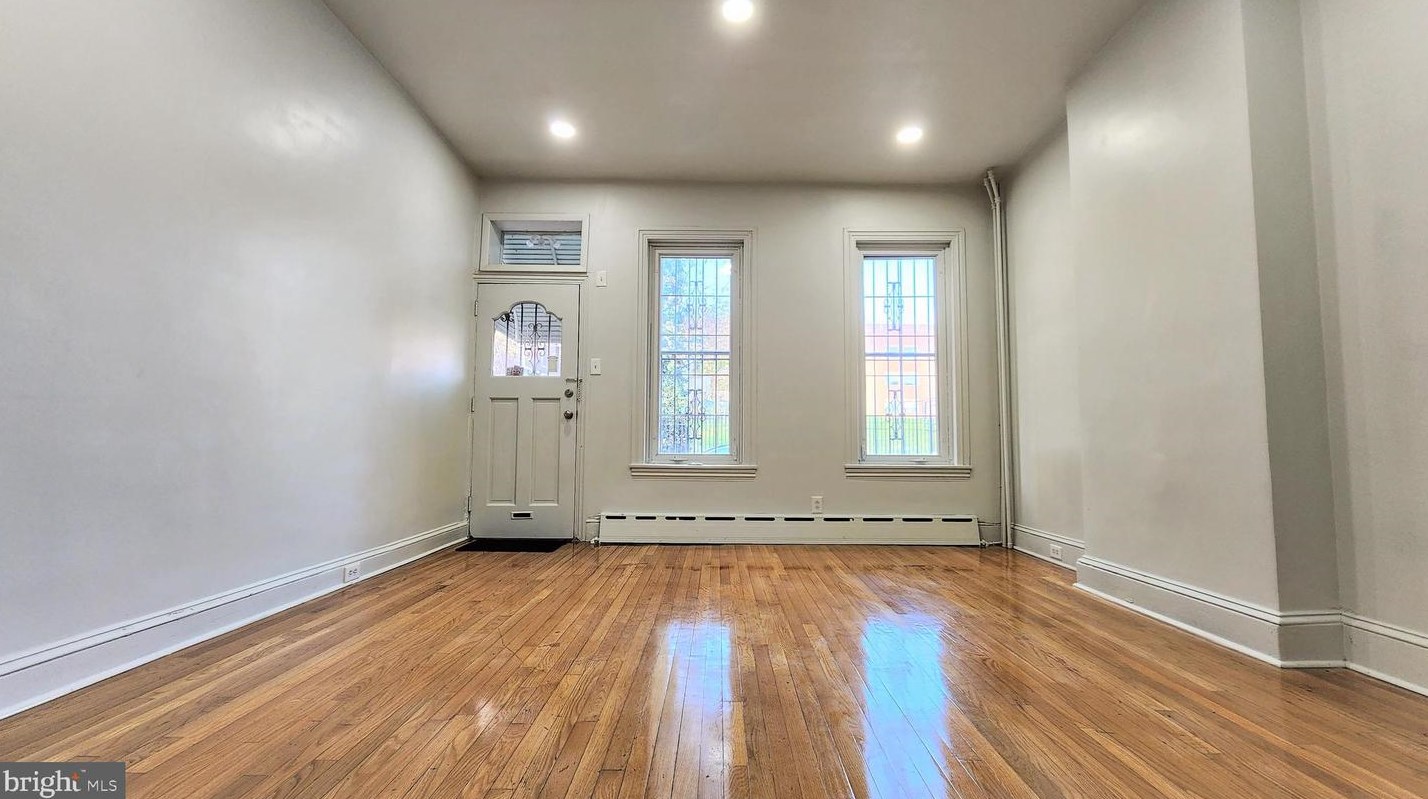 148 Huntingdon St, Philadelphia, PA 19133-4028