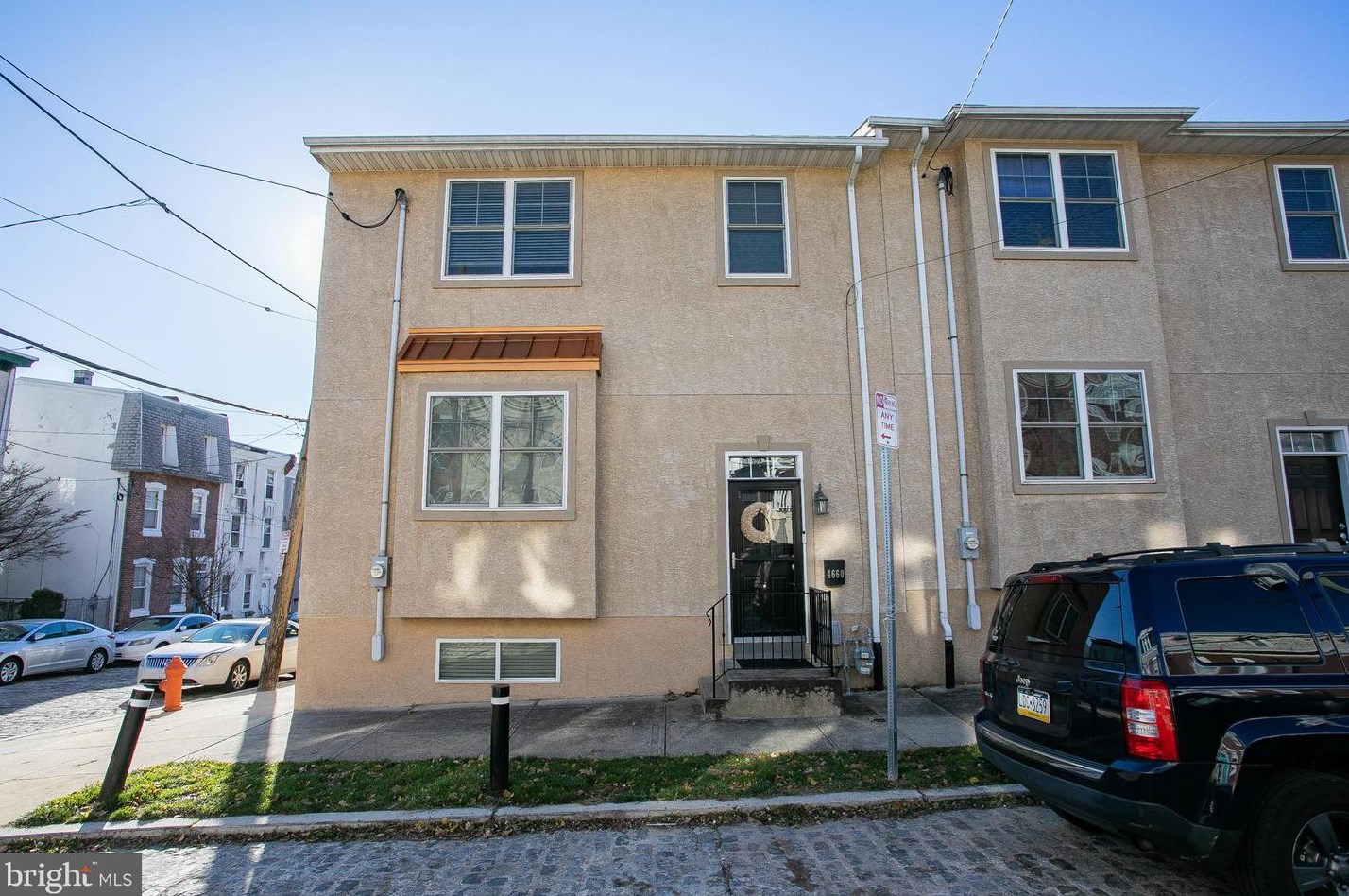 4660 Smick St, Philadelphia, PA 19127-1947