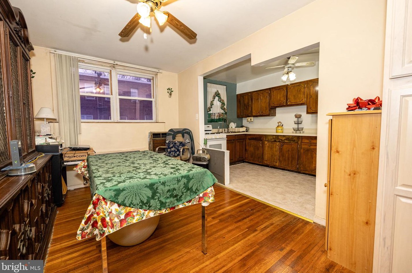 6702 Kindred St, Philadelphia, PA 19149-2203