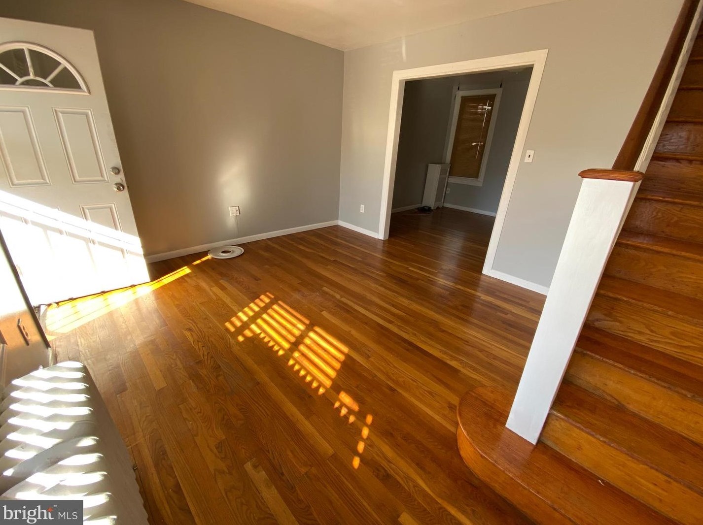 969 Sanger St, Philadelphia, PA 19124-1039