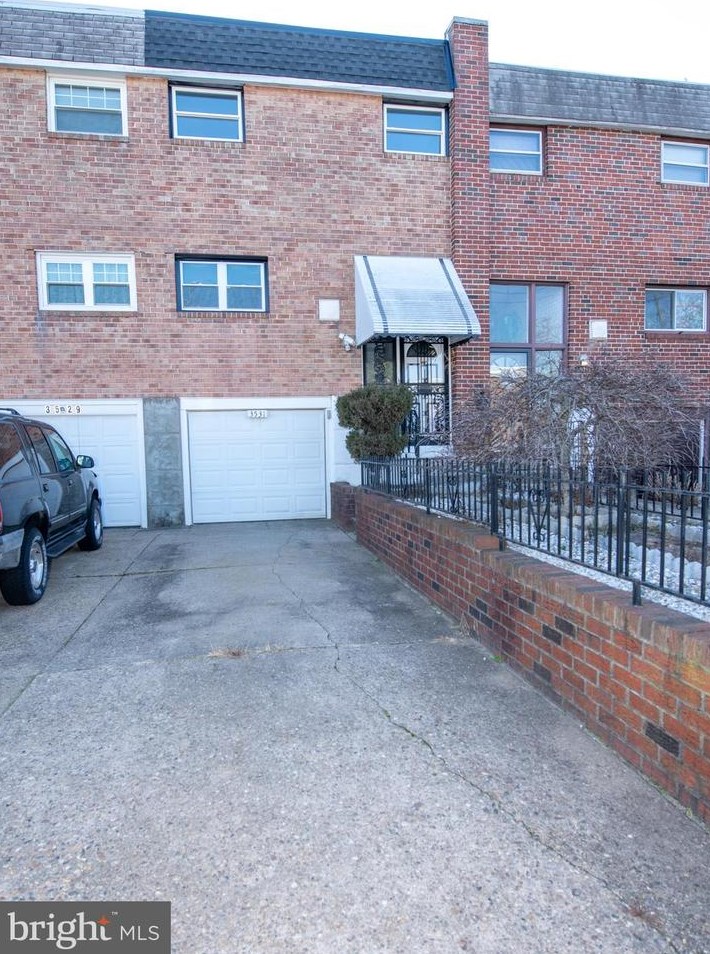 3531 Crown Ave, Philadelphia, PA 19114-1809