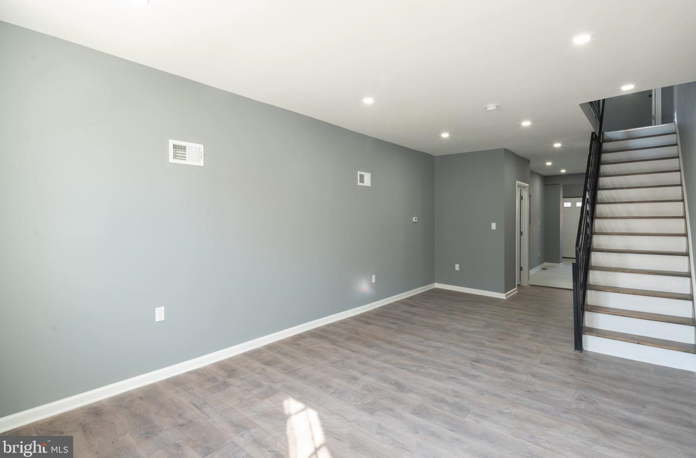 3060 Salmon St, Philadelphia, PA 19134