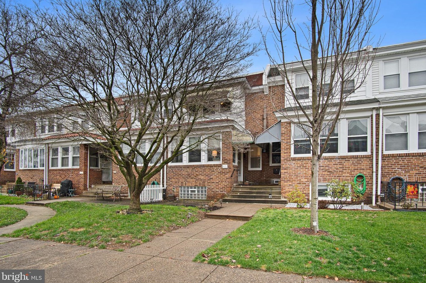 651 Jamestown St, Philadelphia, PA 19128-1706