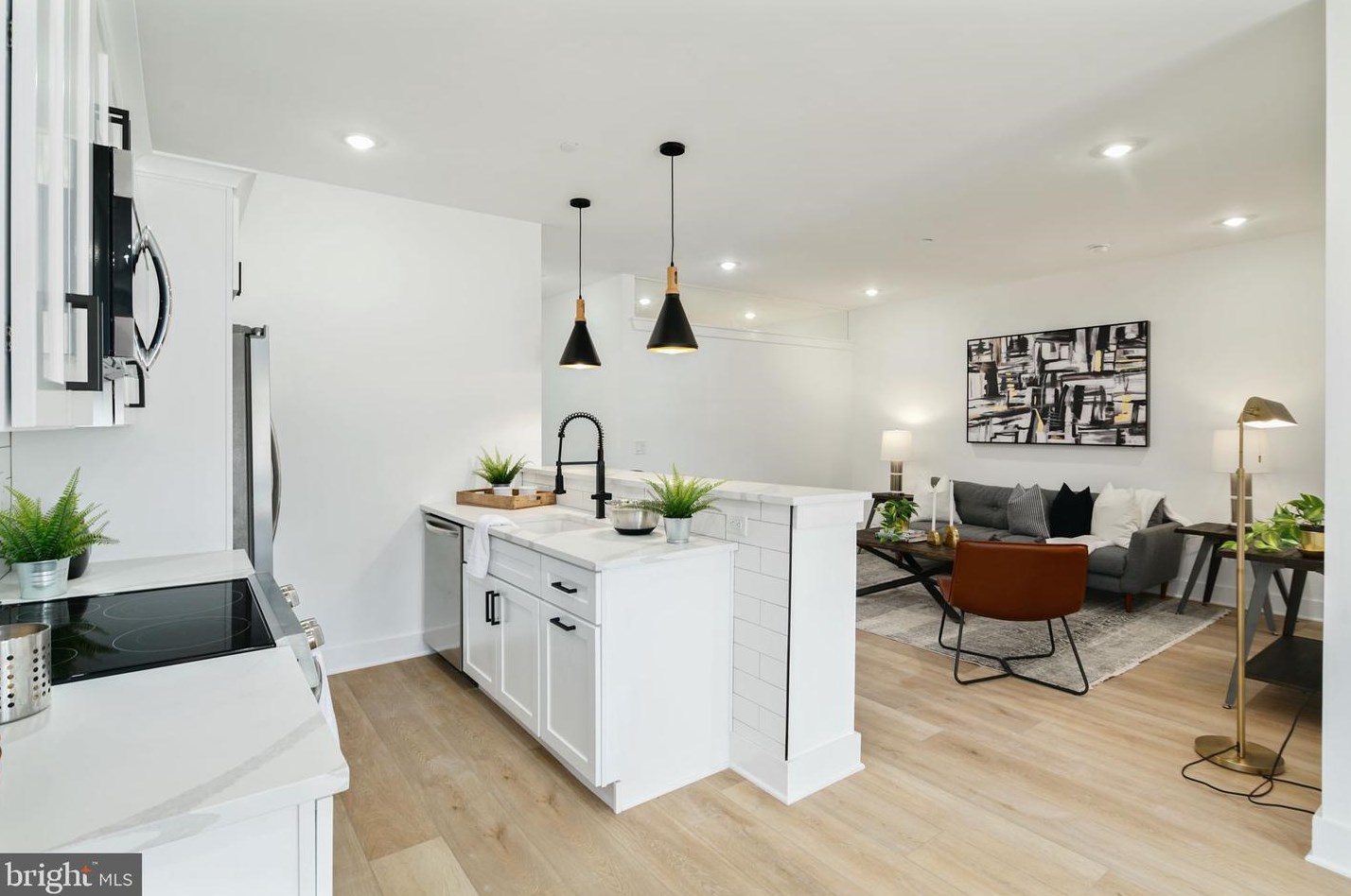 25 W Hortter St #unit 417, Philadelphia, PA 19119