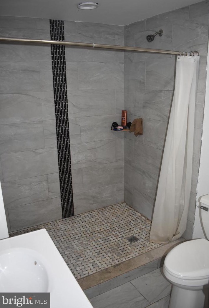 5230 Schuyler St, Philadelphia, PA 19144-4012