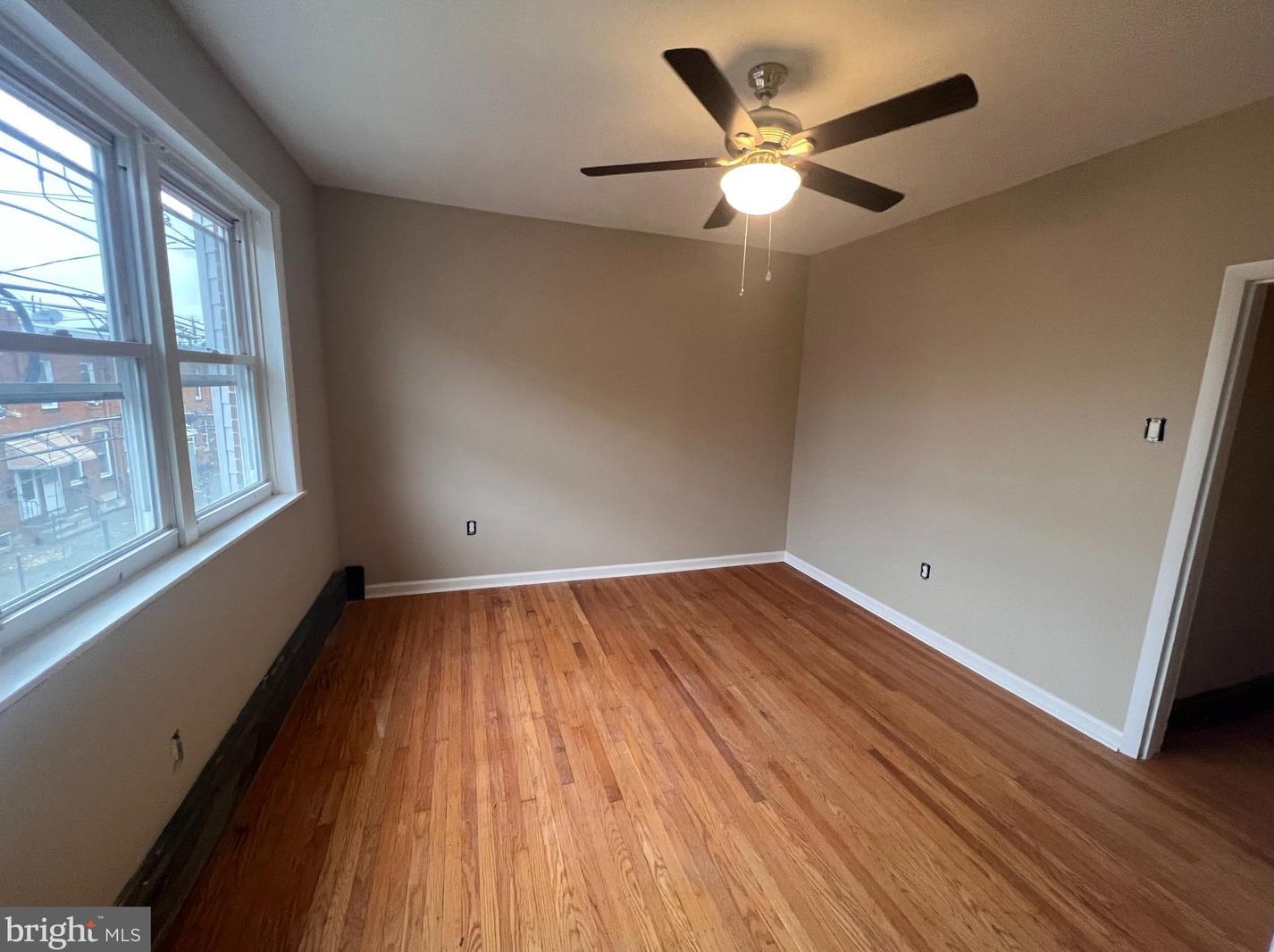 3215 Salmon St, Philadelphia, PA 19134